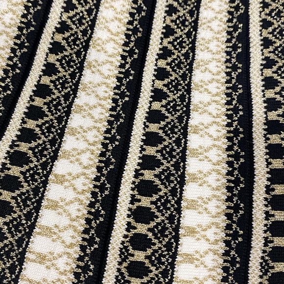 BEBE skirt - Picture 4 of 4